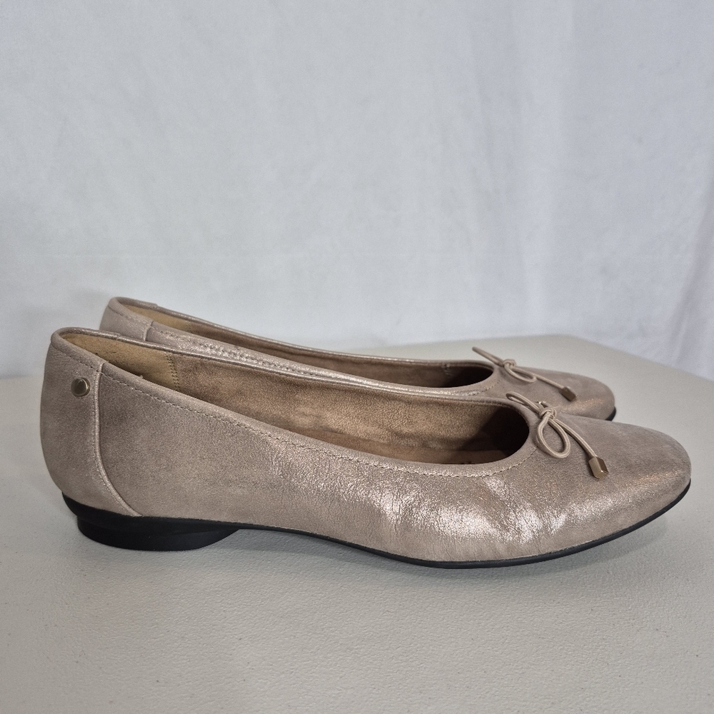 Clarks Artisan Candra Light Ballet Flats - Size 9
